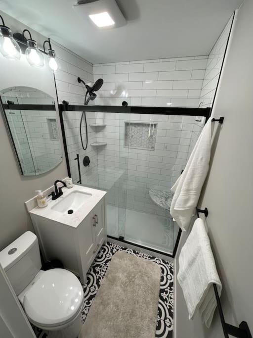 Cozy Mosaic Cottage Eastlake Экстерьер фото